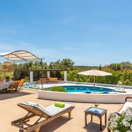 Cala En Porter Sleeps 6 Pool Wifi Villa